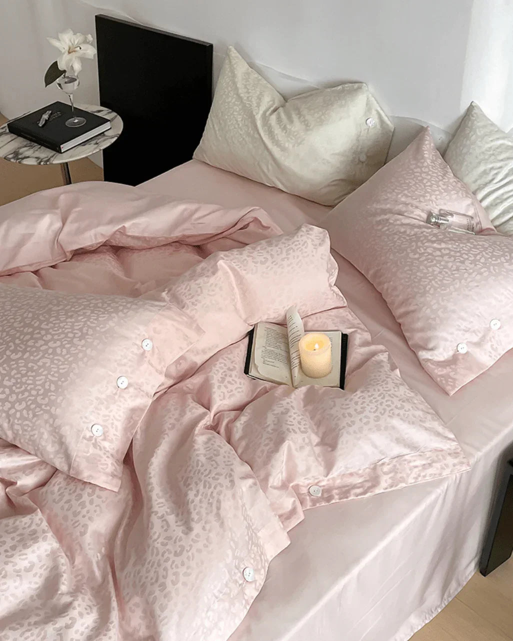 Silky Leopard Buttoned Bedding Set / Baby Pink Ever Lasting