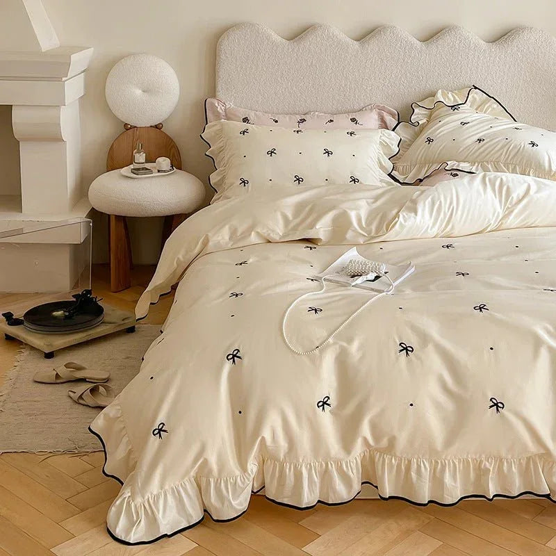 Silky Ribbon Ruffle Bedding Set / Cream White Ever Lasting