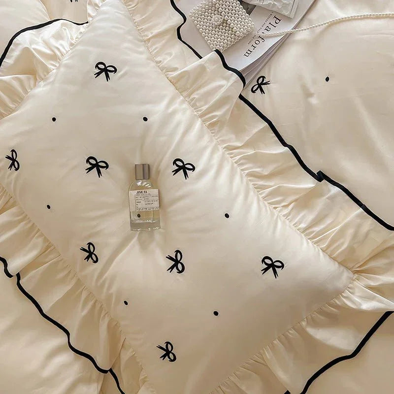 Silky Ribbon Ruffle Bedding Set / Cream White Ever Lasting