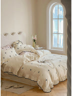 Silky Ribbon Ruffle Bedding Set / Cream White Ever Lasting