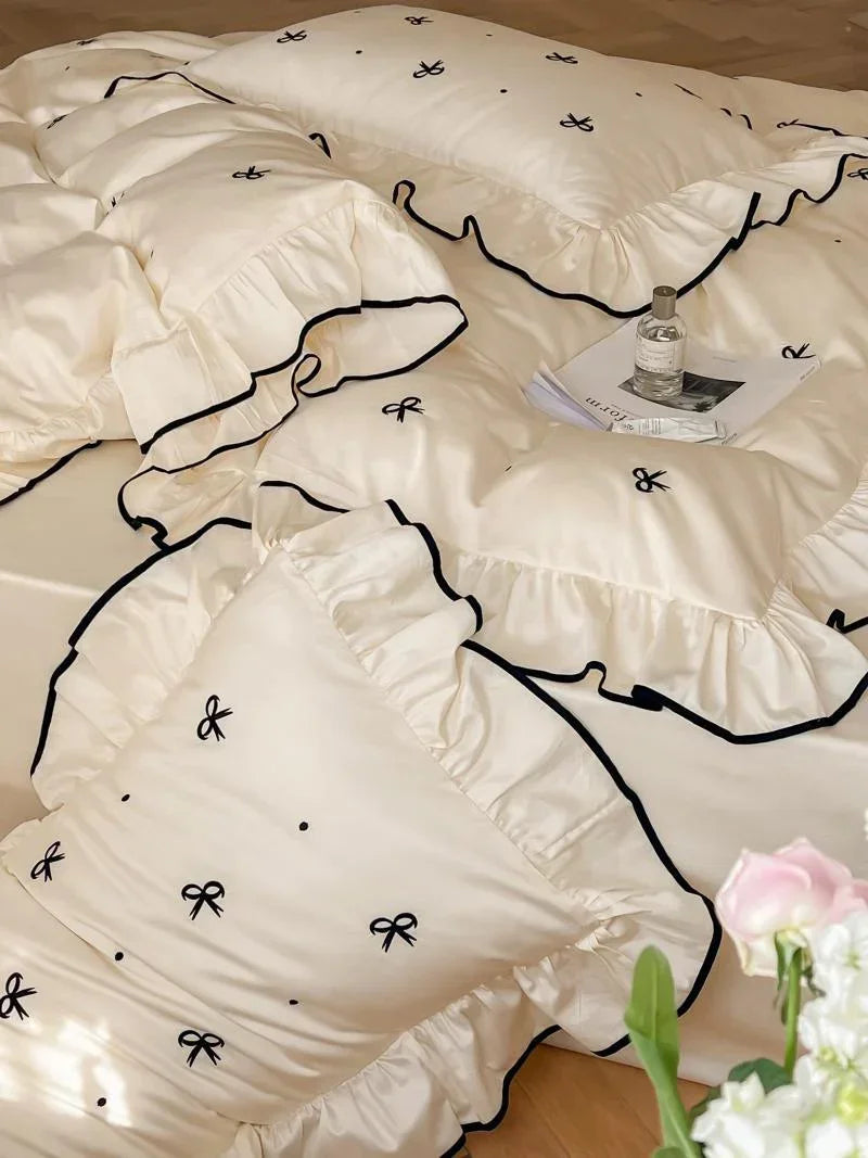 Silky Ribbon Ruffle Bedding Set / Cream White Ever Lasting