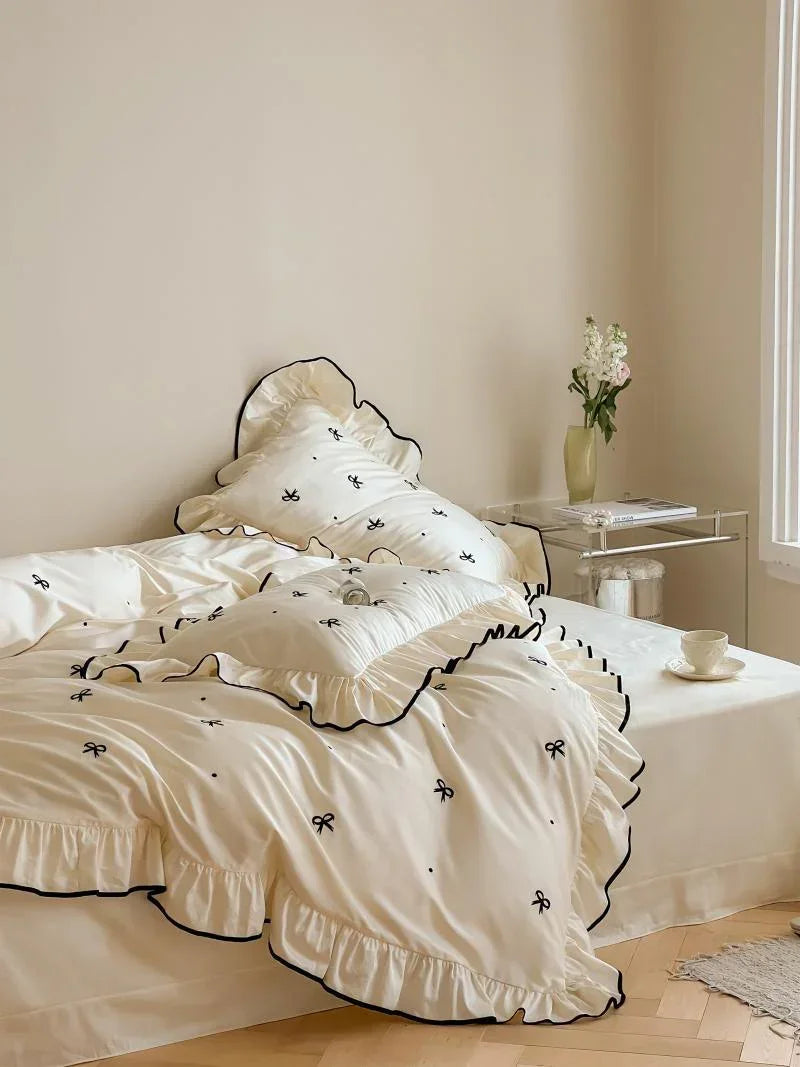 Silky Ribbon Ruffle Bedding Set / Cream White Ever Lasting