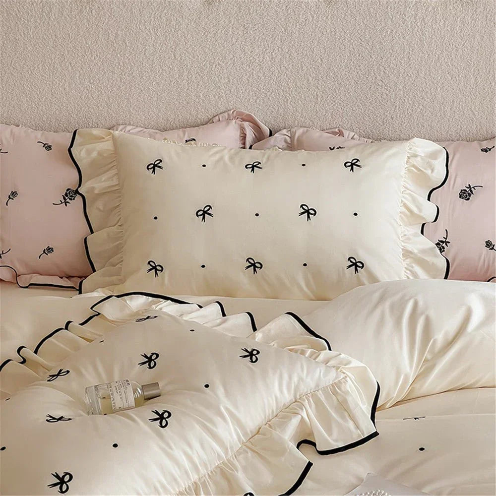 Silky Ribbon Ruffle Bedding Set / Cream White Ever Lasting