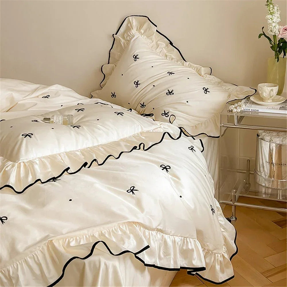 Silky Ribbon Ruffle Bedding Set / Cream White Ever Lasting