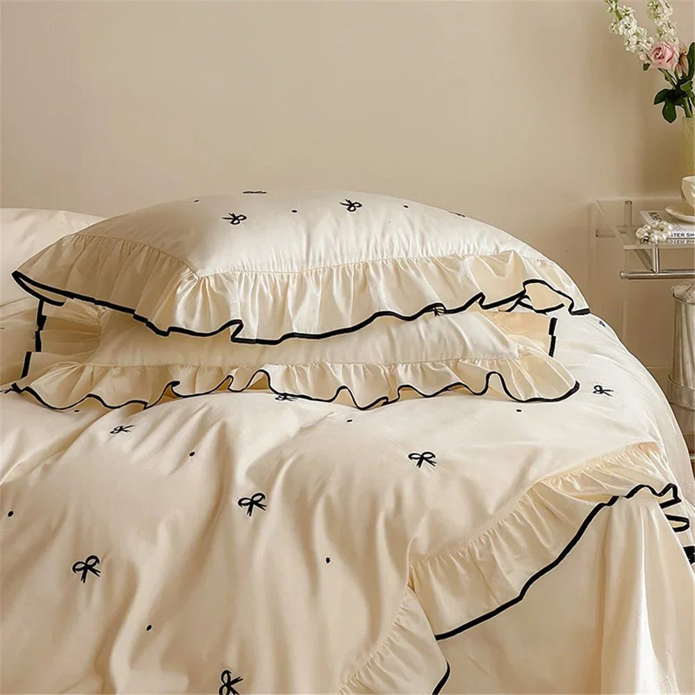 Silky Ribbon Ruffle Bedding Set / Cream White Ever Lasting