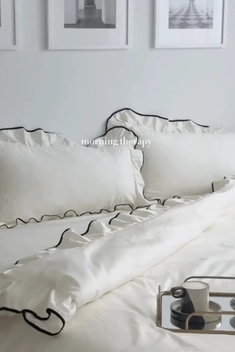 Silky Ruffle Bedding Set / Ivory White Ever Lasting
