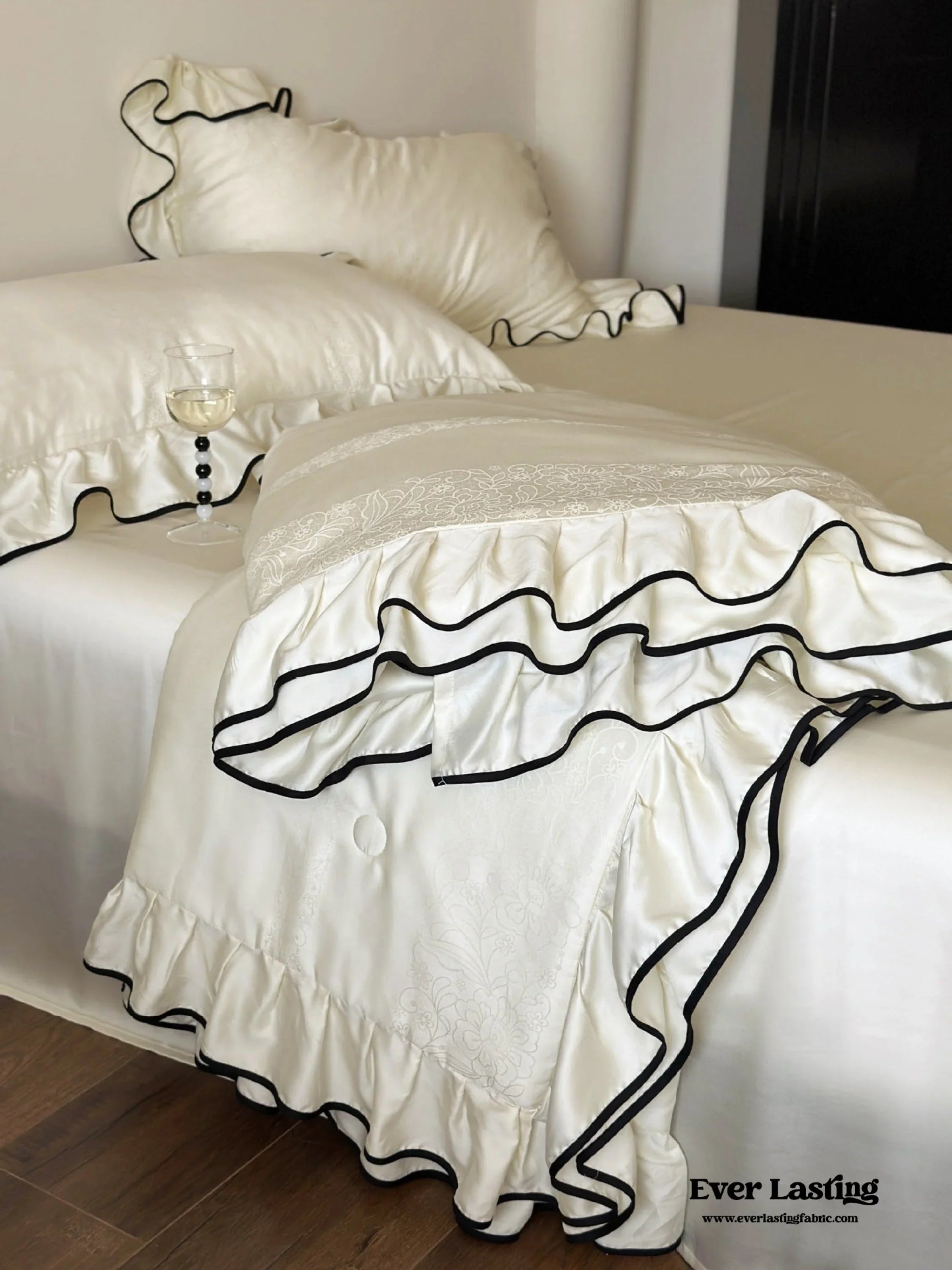 Silky Ruffle Blanket Comforter Set / Rust Pink Ever Lasting
