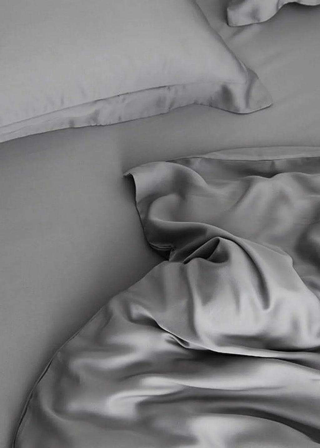 Silky Solid Tencel Bedding Set / Blue Ever Lasting