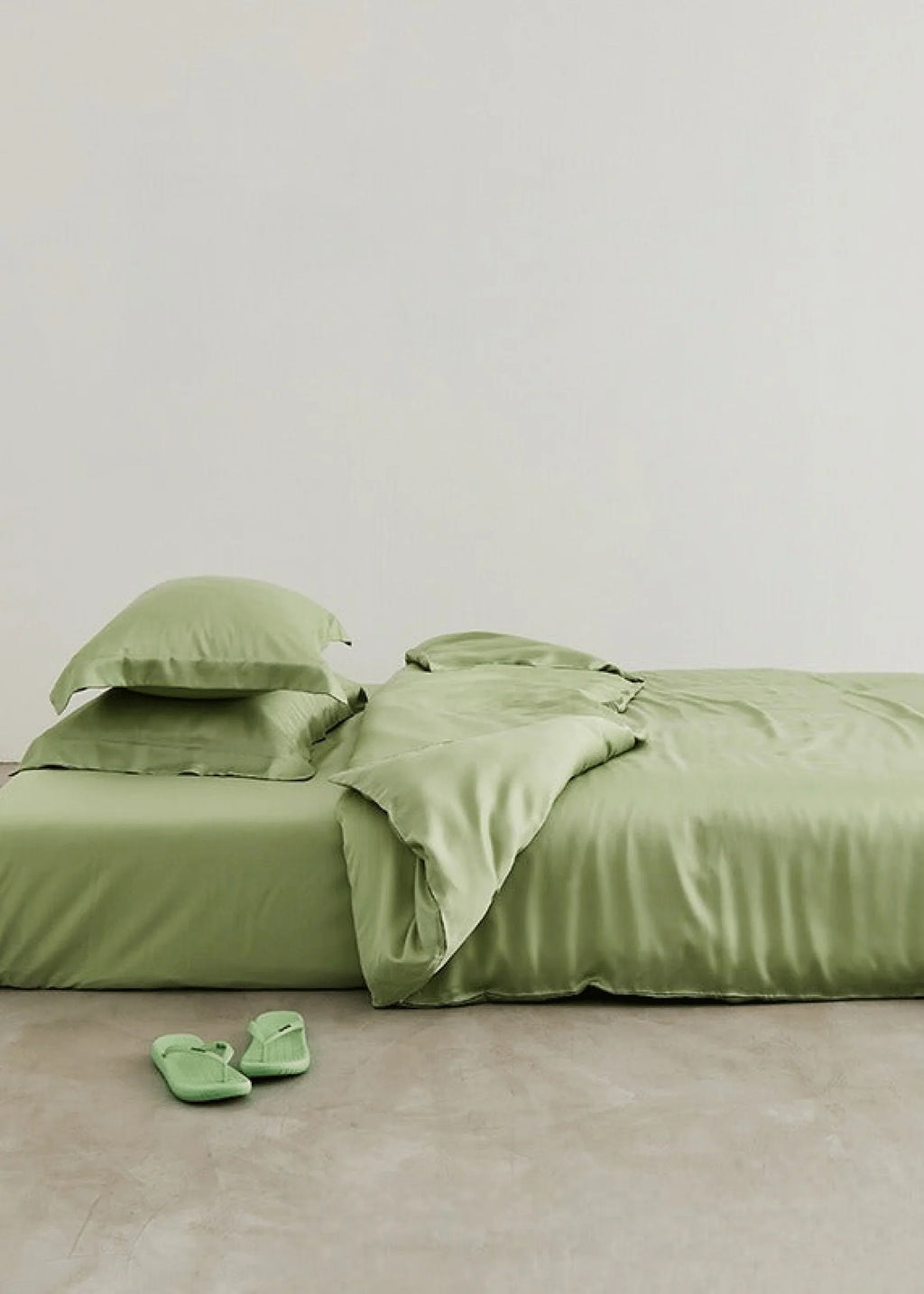 Silky Solid Tencel Bedding Set / Blue Ever Lasting