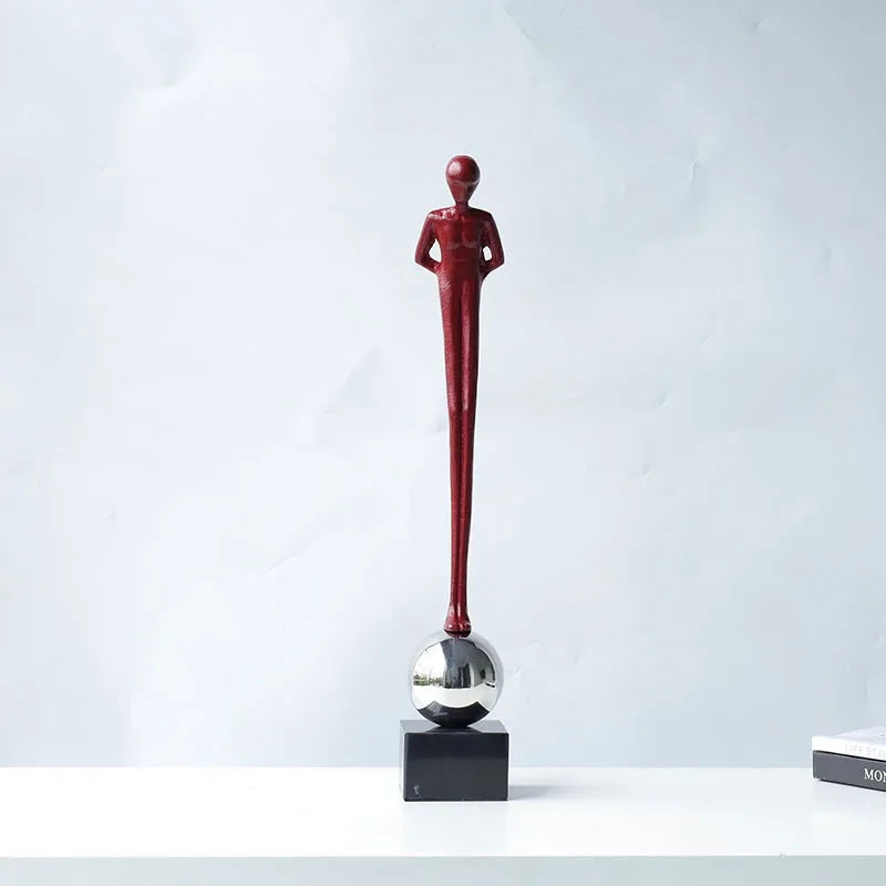 Abstract Figurine - Geometric Silver Sitting Sculpture, detail shot - House Of Avana