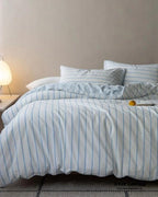 Skye Refreshing Striped Bedding Set / White Ever Lasting