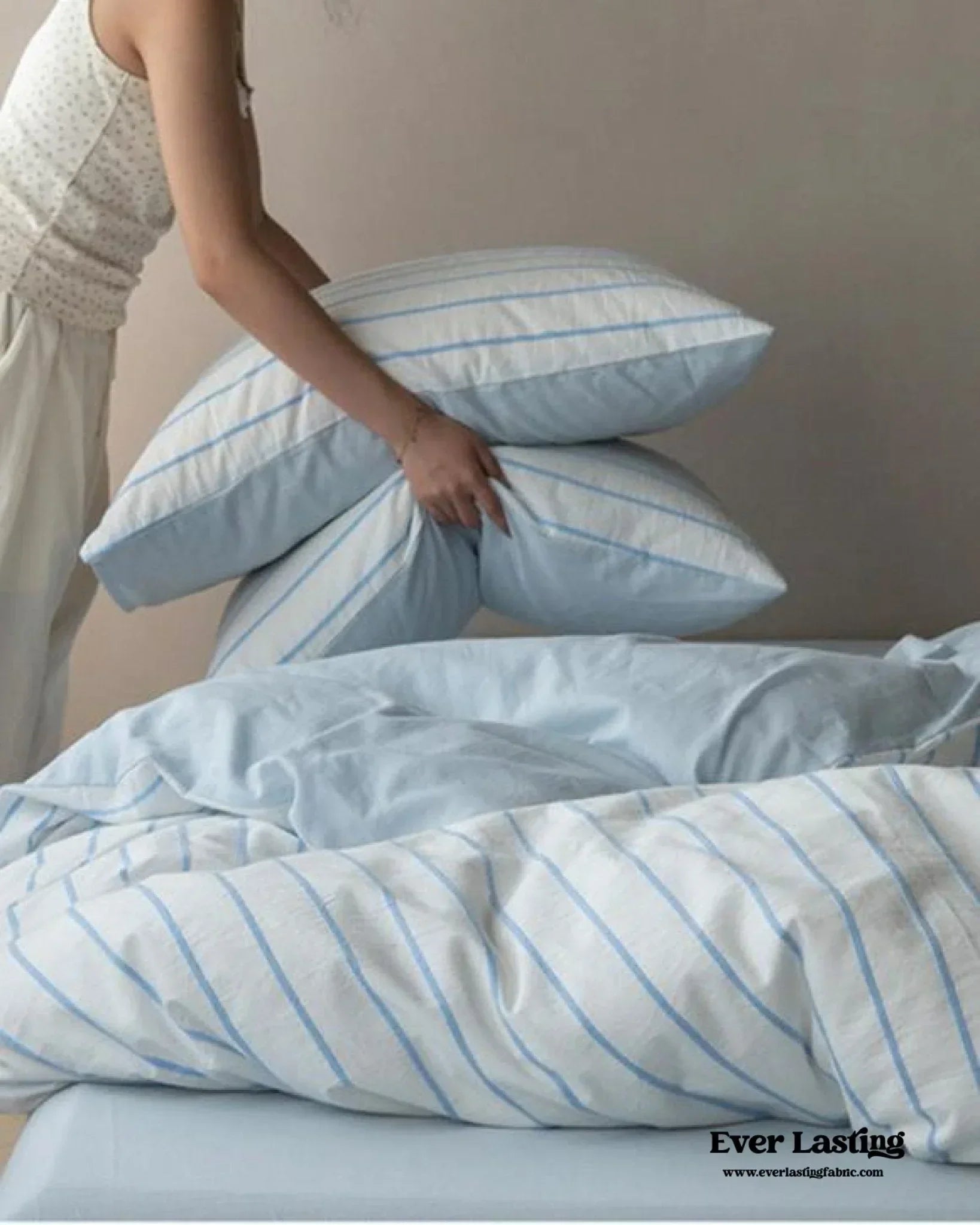 Skye Refreshing Striped Bedding Set / White Ever Lasting