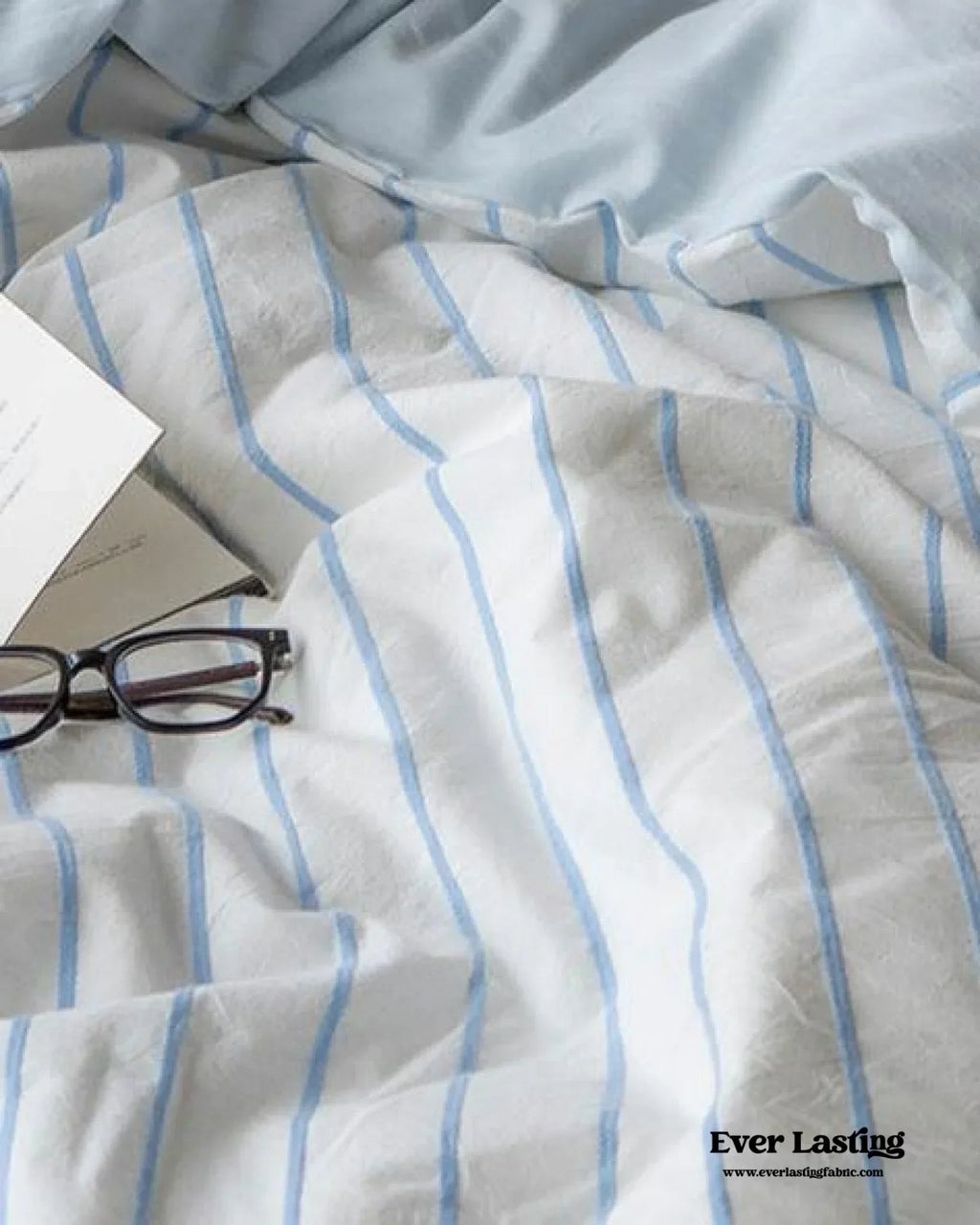 Skye Refreshing Striped Bedding Set / White Ever Lasting