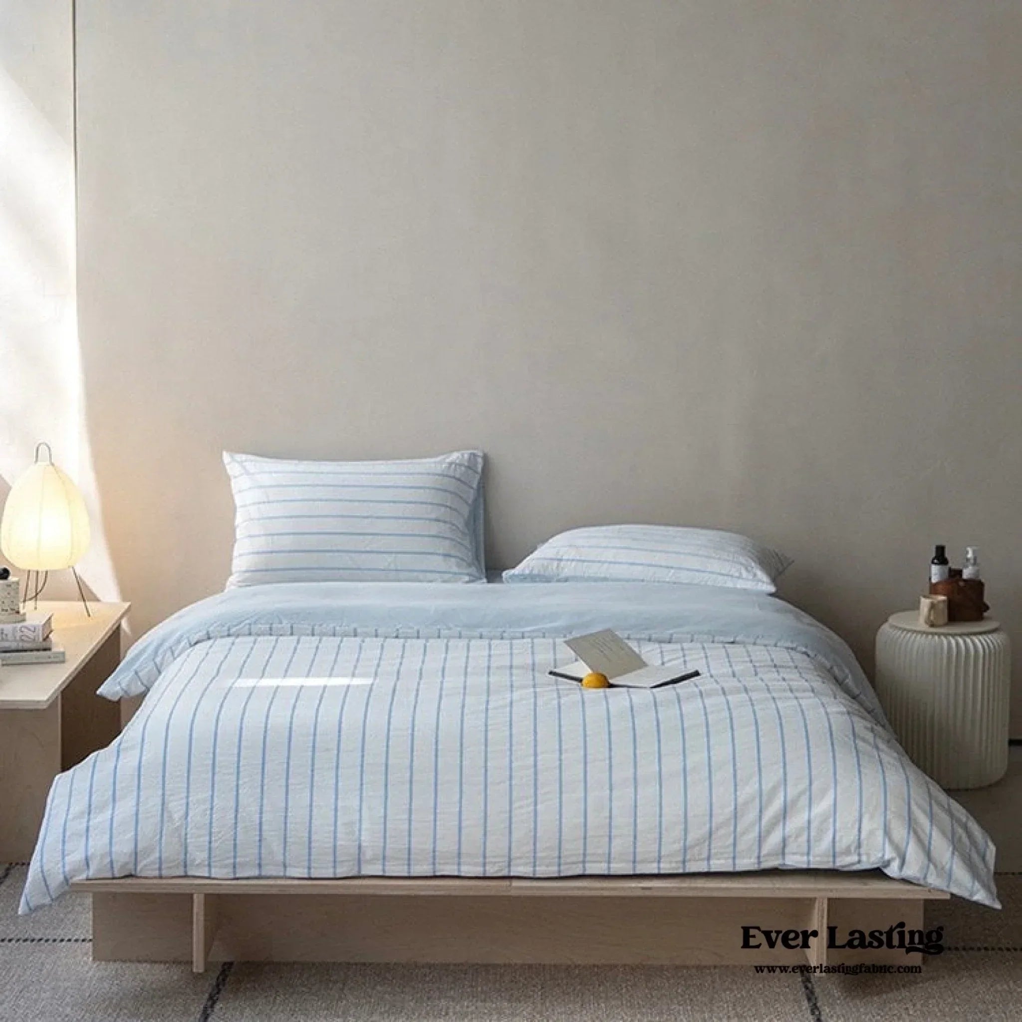 Skye Refreshing Striped Bedding Set / White Ever Lasting