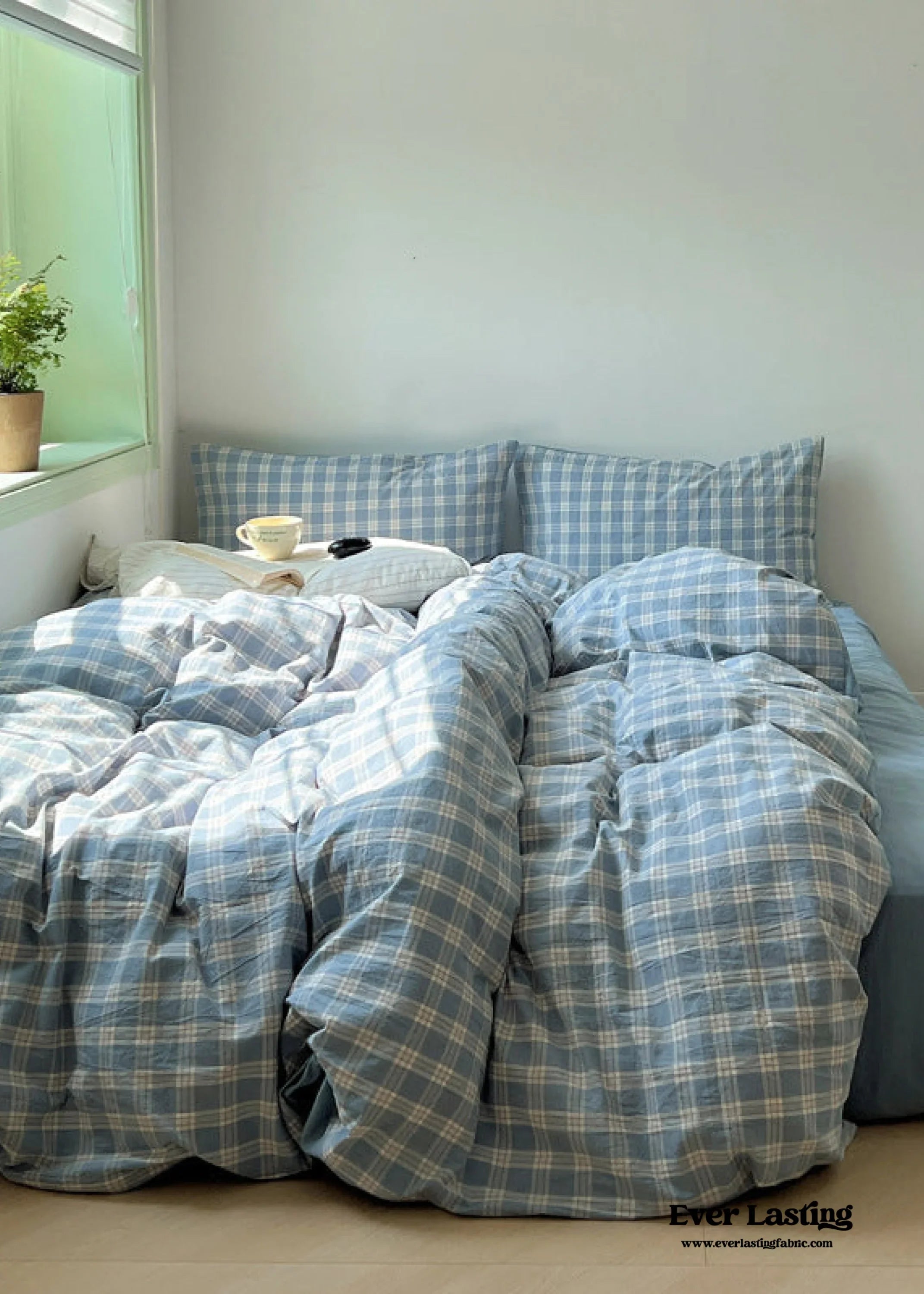 Soft Blend Plaid Bedding Set / Blue Ever Lasting
