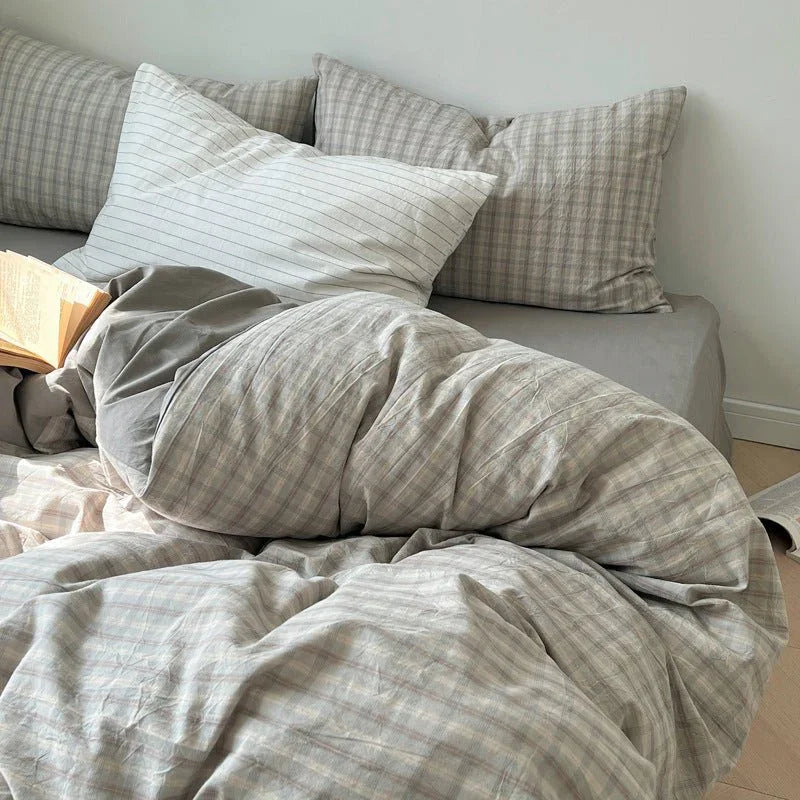 Soft Blend Plaid Bedding Set / Blue Ever Lasting