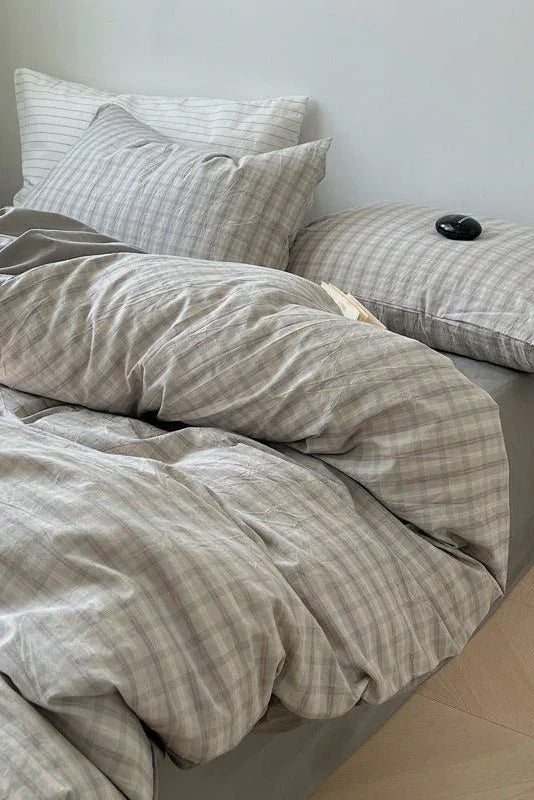 Soft Blend Plaid Bedding Set / Blue Ever Lasting