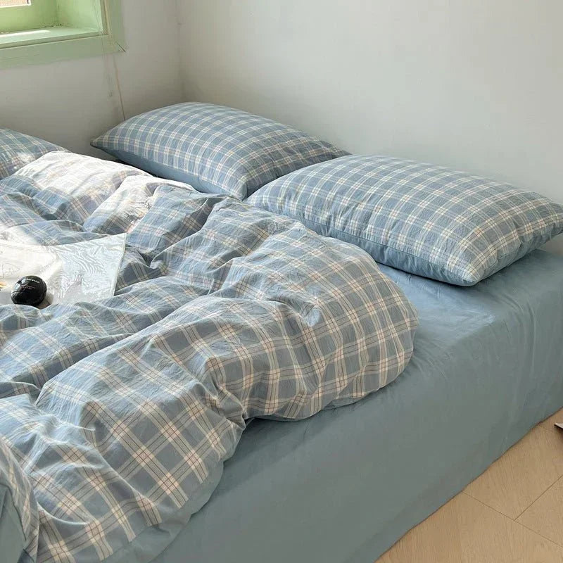 Soft Blend Plaid Bedding Set / Blue Ever Lasting