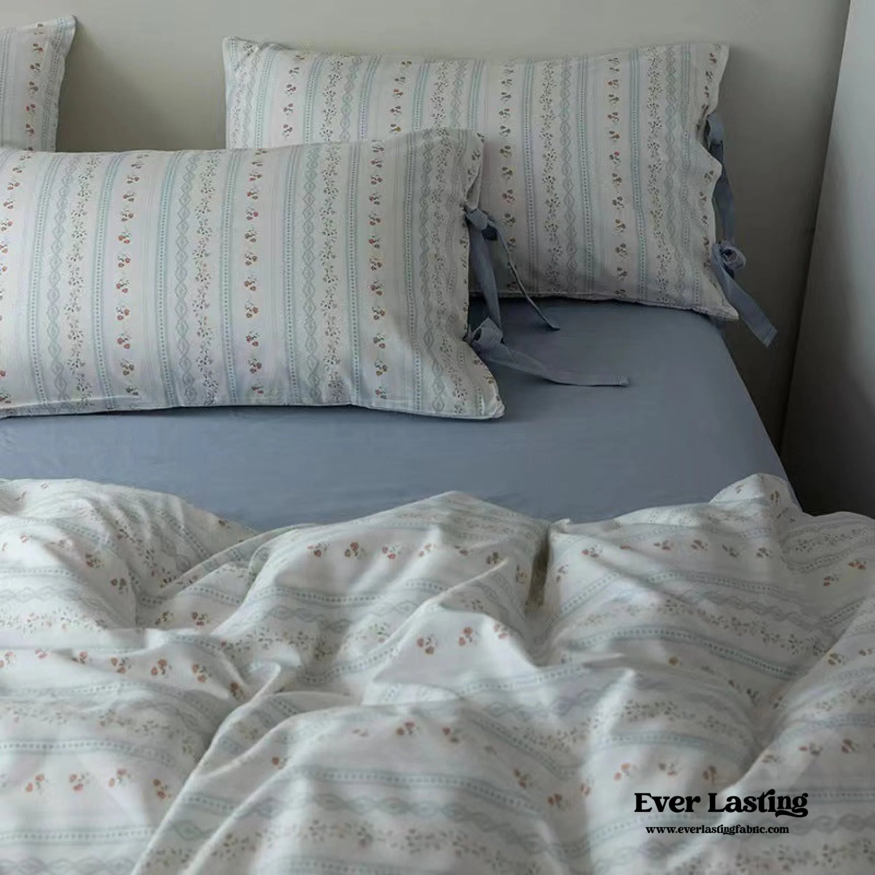 Soft Cottage Ribbon Bedding Set / Purple Ever Lasting