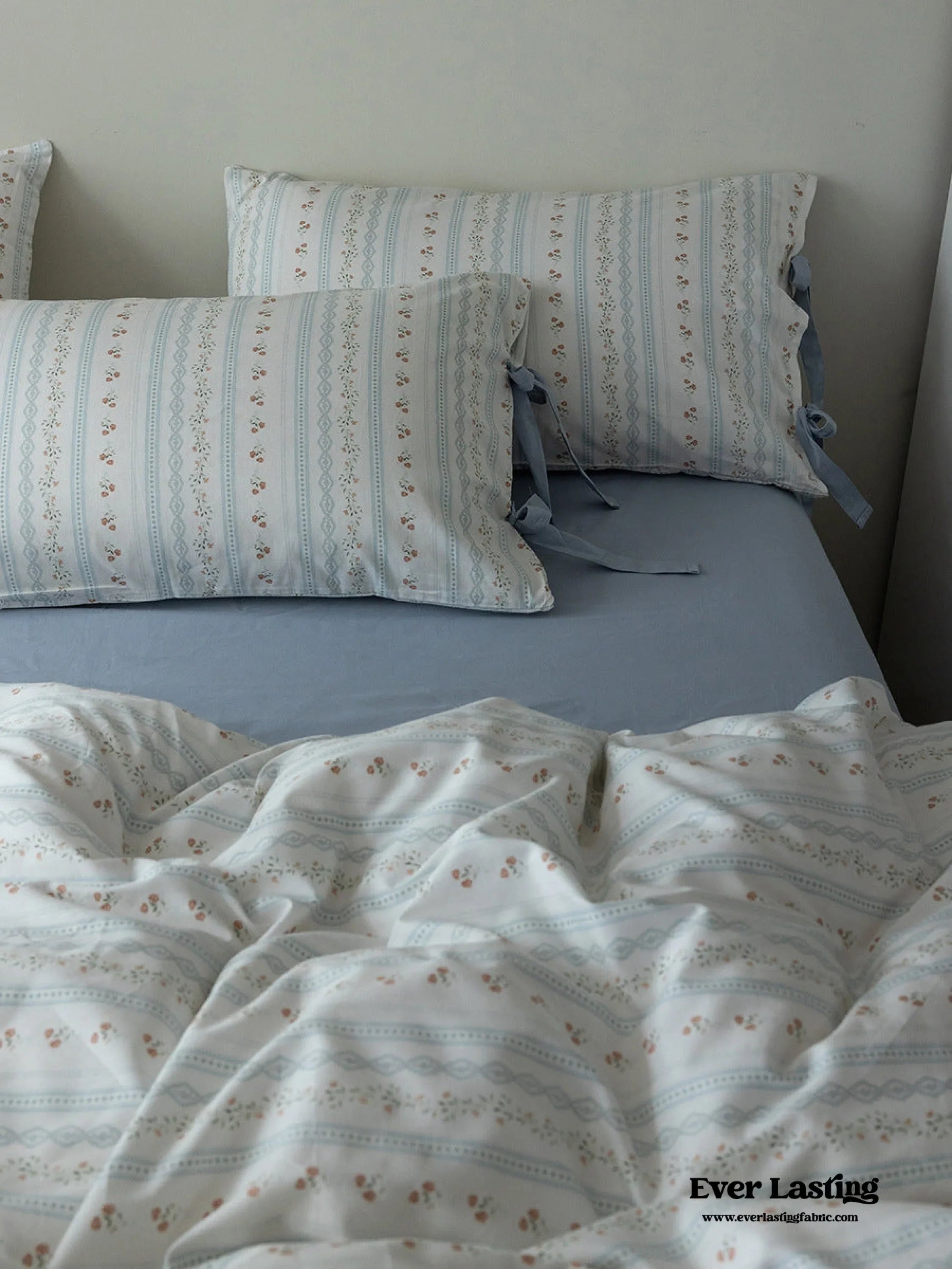 Soft Cottage Ribbon Bedding Set / Purple Ever Lasting