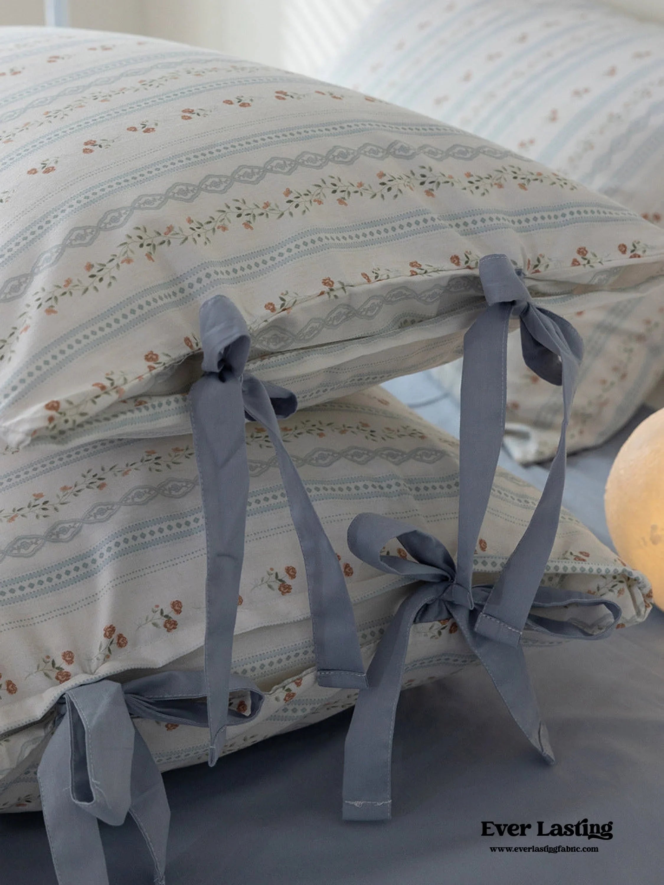 Soft Cottage Ribbon Bedding Set / Purple Ever Lasting