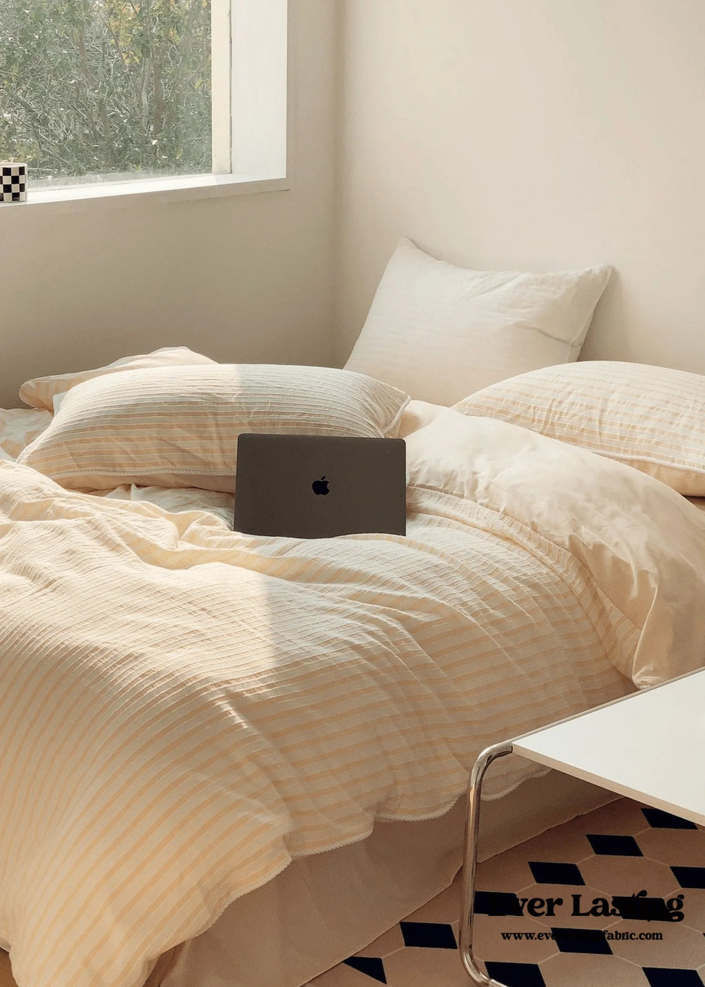 Soft Jacquard Bedding Set / Yellow Ever Lasting