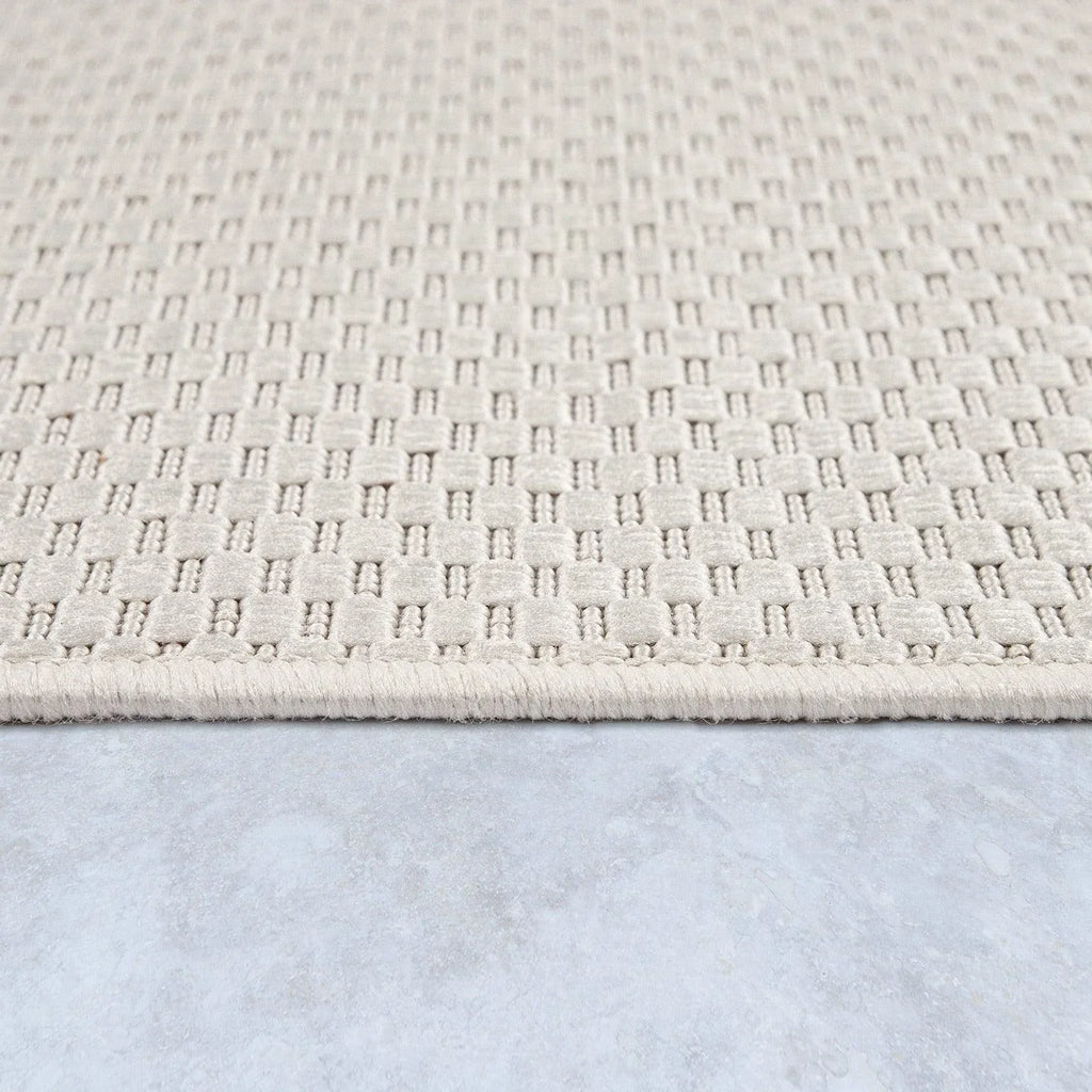 Solid Outdoor Rug for Patio or Balcony Weatherproof in Mottled Cream, back view - House Of Avana