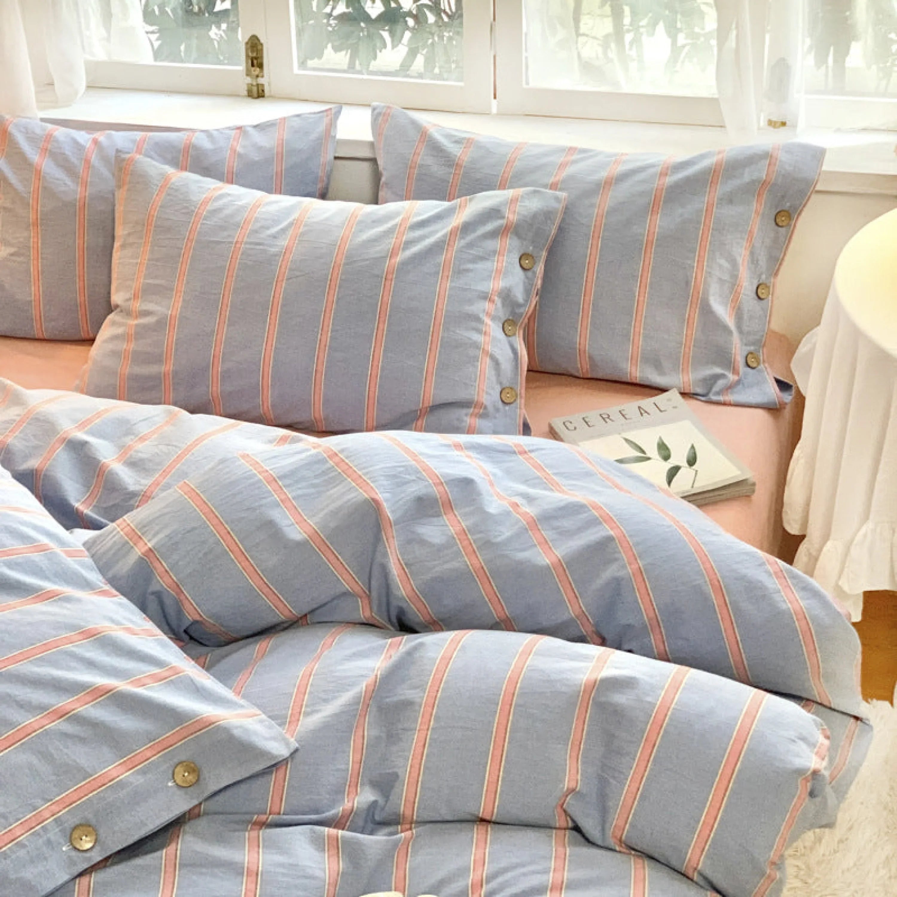 Stripe Buttoned Bedding Set / Beige Brown Ever Lasting