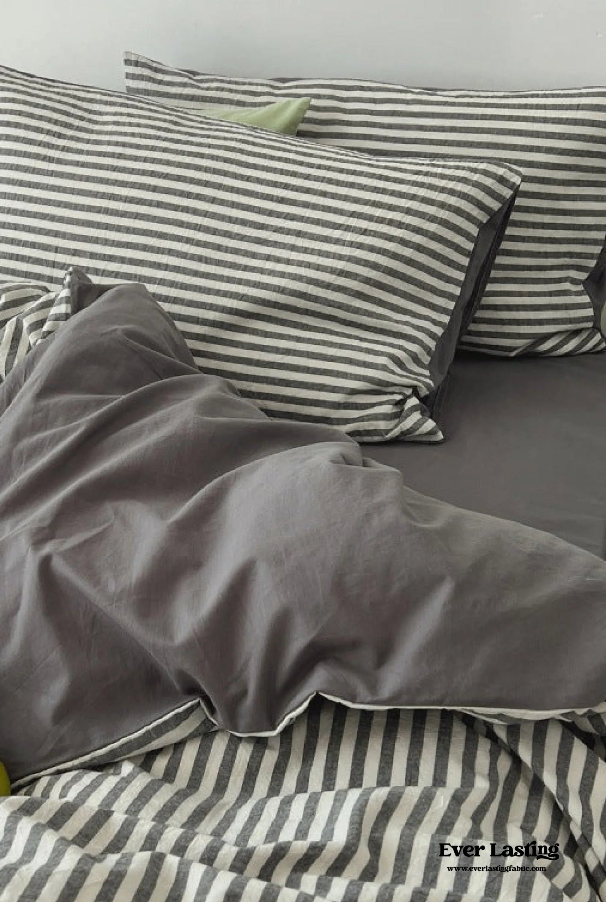Striped Bedding Set / Blue Ever Lasting