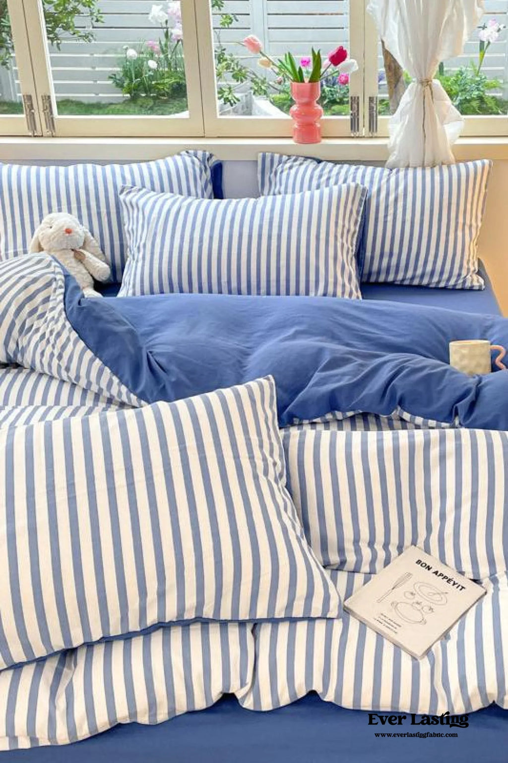Striped Bedding Set / Blue Ever Lasting