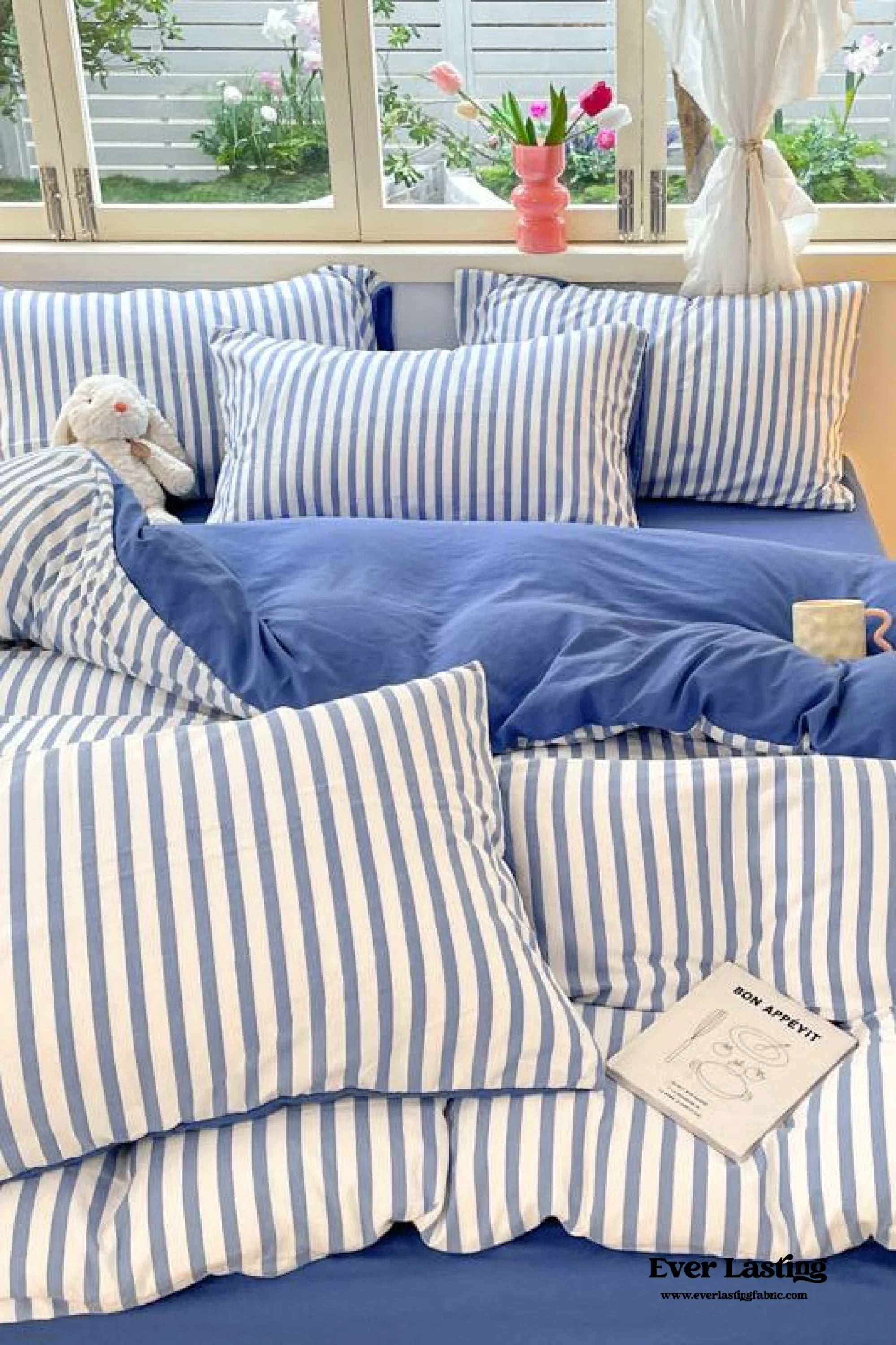 Striped Bedding Set / Blue Ever Lasting