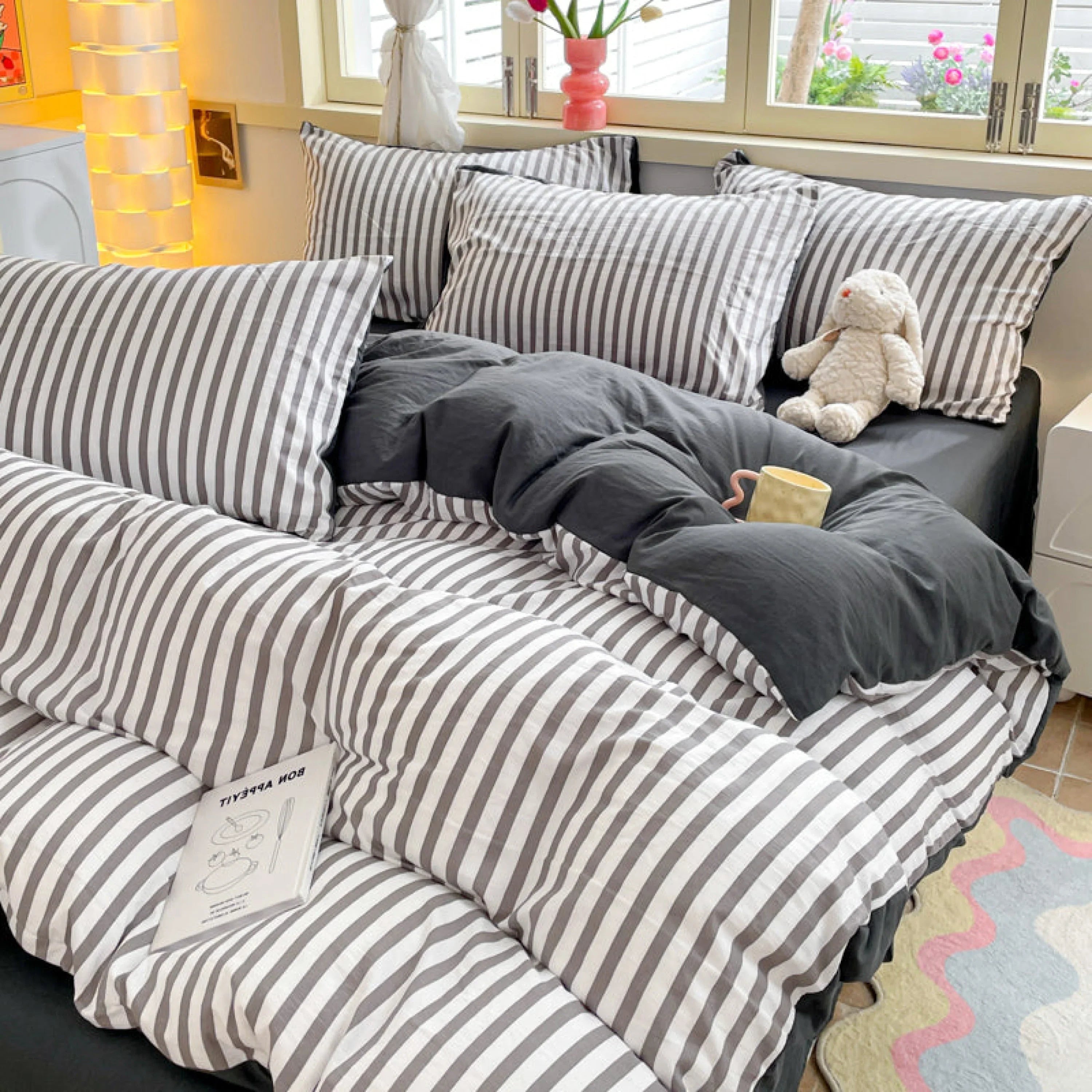 Striped Bedding Set / Blue Ever Lasting