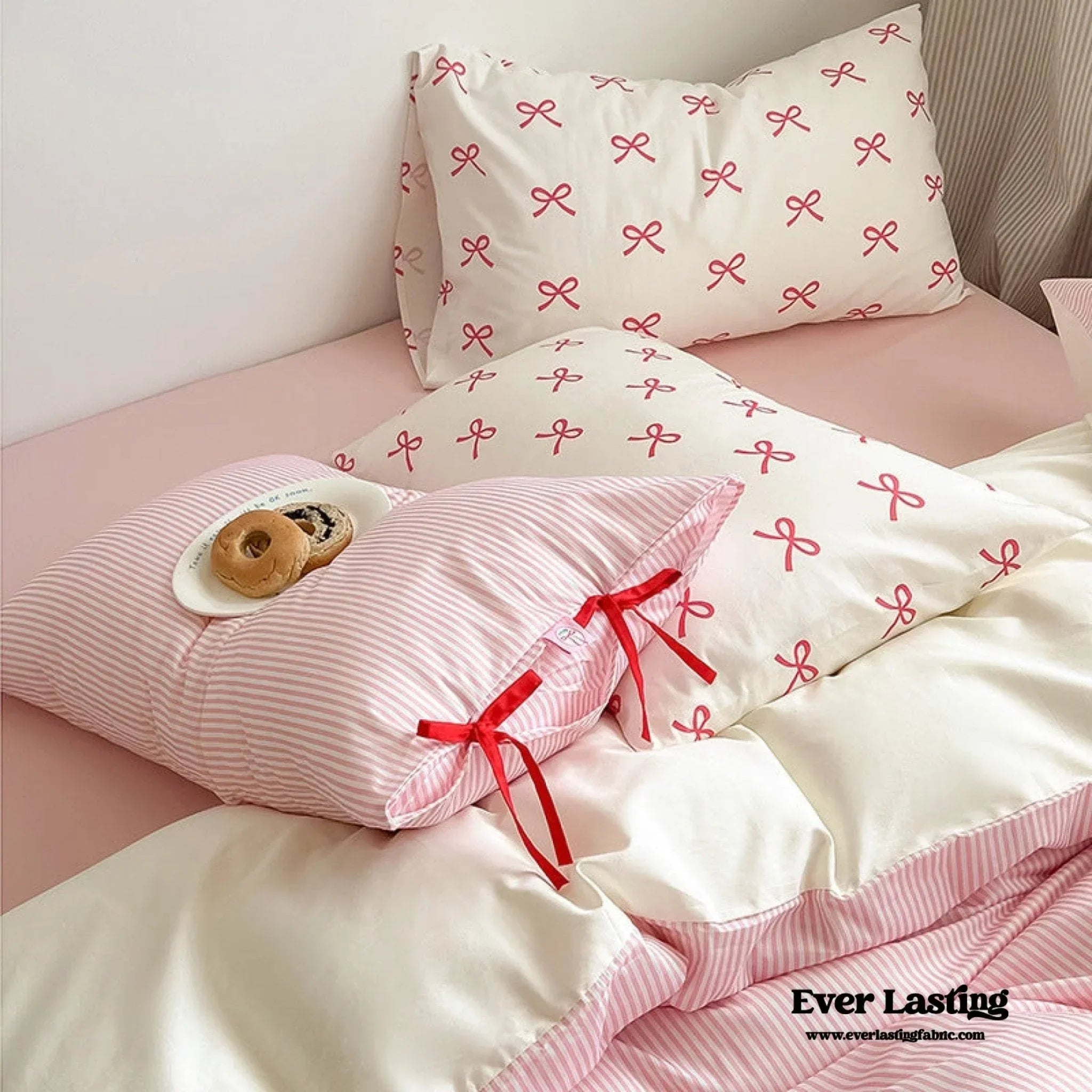 Sweet Bow Striped Bedding Set / Pink Ever Lasting