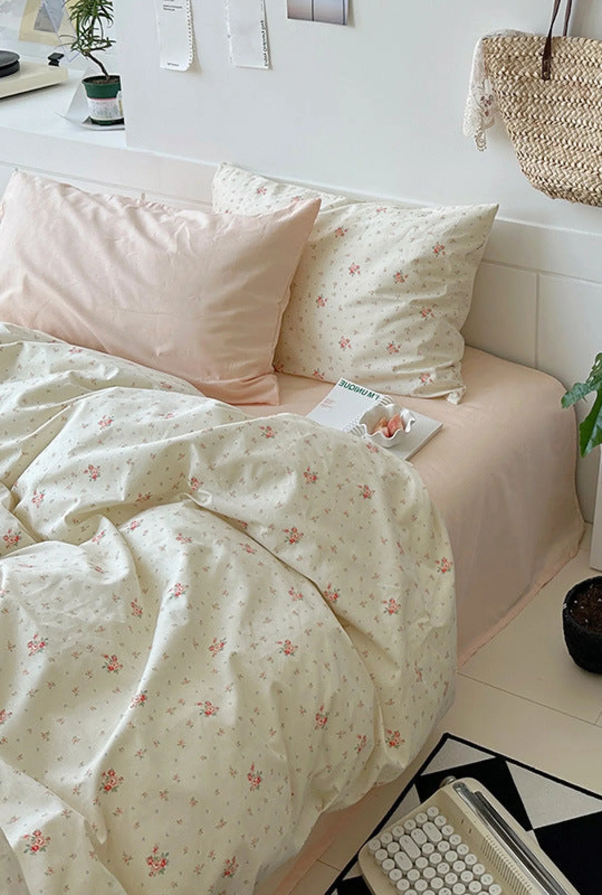 Sweet Floral Bedding Set / Cream Ever Lasting