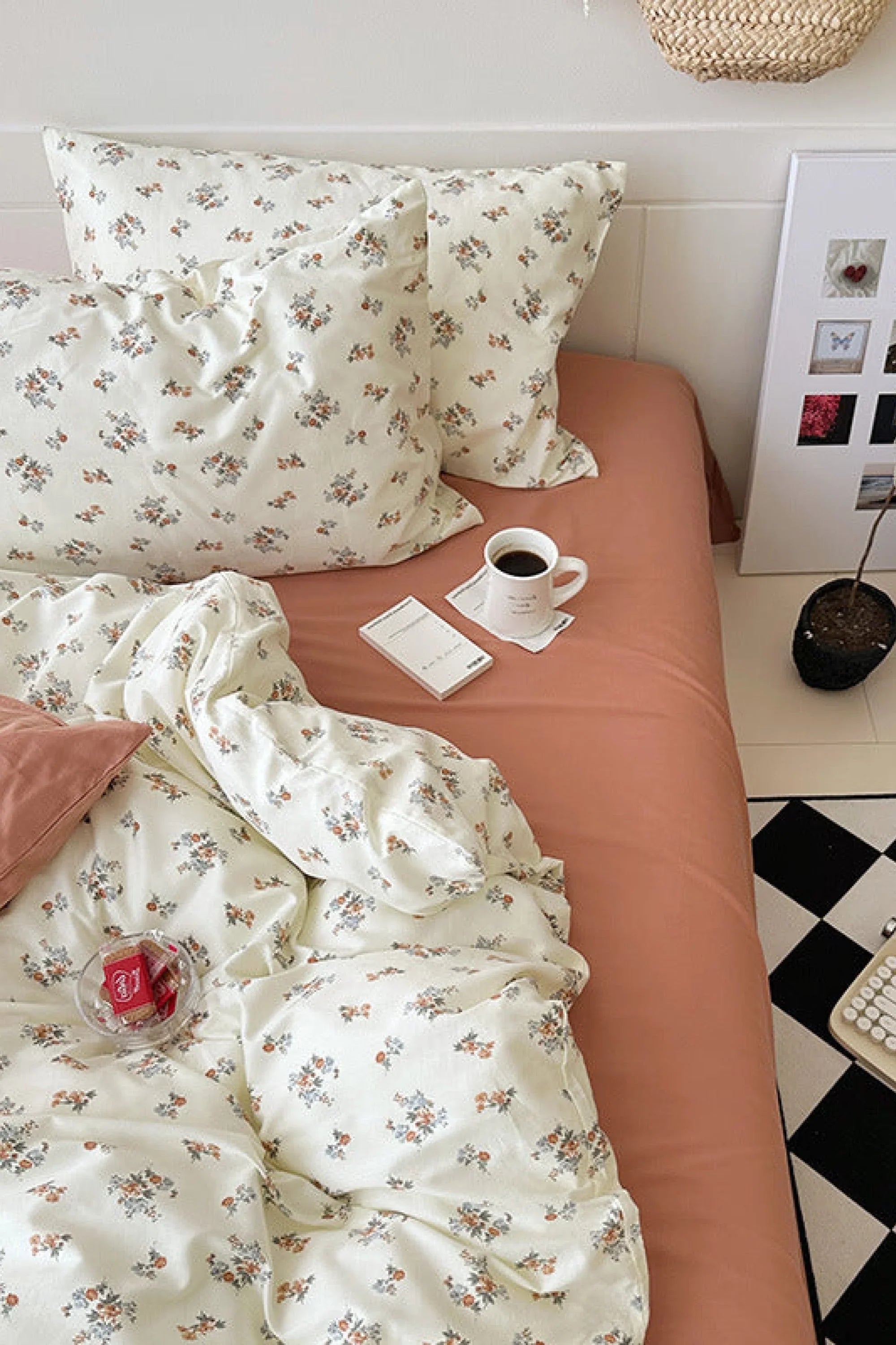 Sweet Floral Bedding Set / Cream Ever Lasting