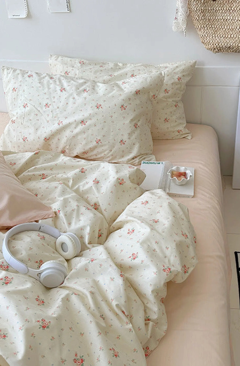 Sweet Floral Bedding Set / Cream Ever Lasting