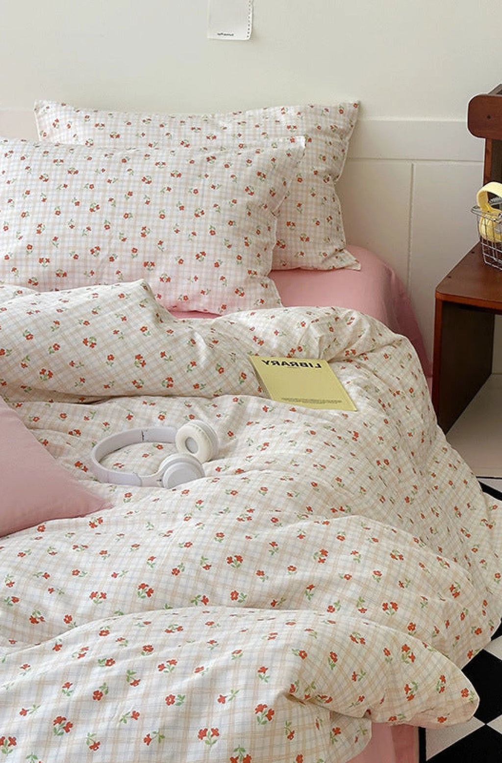 Sweet Floral Bedding Set / Cream Ever Lasting