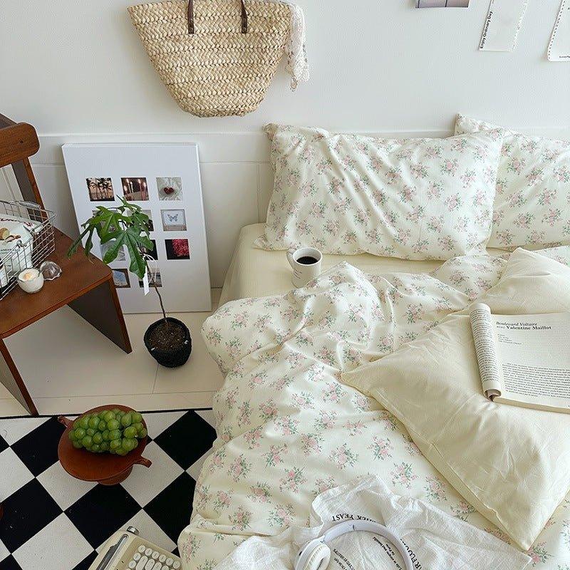 Sweet Floral Bedding Set / Cream Ever Lasting