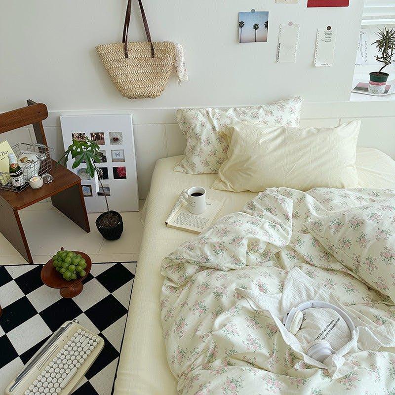 Sweet Floral Bedding Set / Cream Ever Lasting