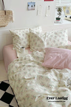 Sweet Floral Bedding Set / Cream Ever Lasting