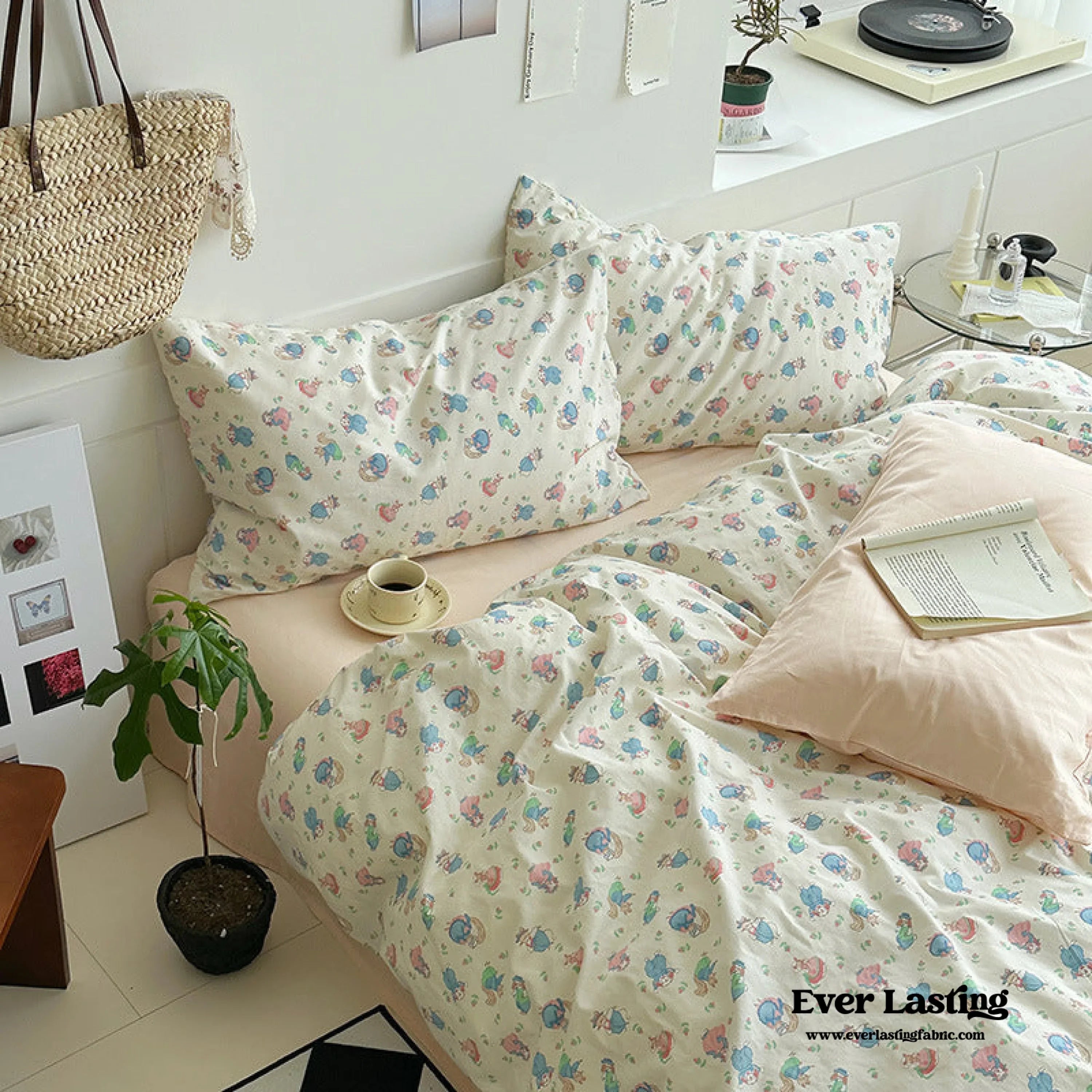 Sweet Floral Bedding Set / Cream Ever Lasting
