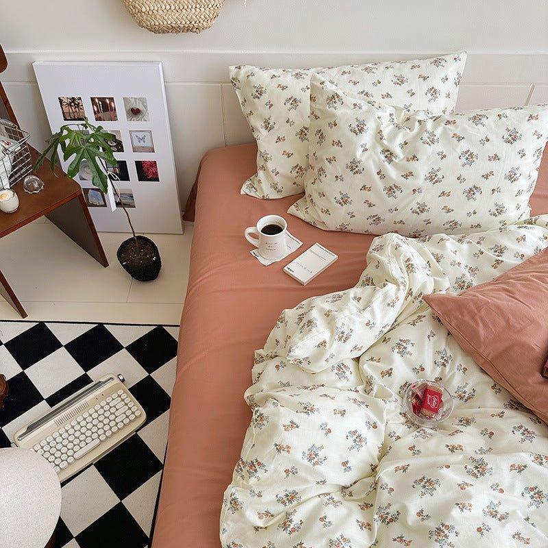 Sweet Floral Bedding Set / Pink Ever Lasting