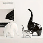 Table Centerpiece Ceramic Animal Ornaments Three Elephants Figurines Desktop Decoration for Home Bedroom Shelf, Outdoor Decoration, Home Decor, Stylish Decor, Animal Sculpture, Highquality Finish, Ceramic Figurines, Decorativ House Of Avana