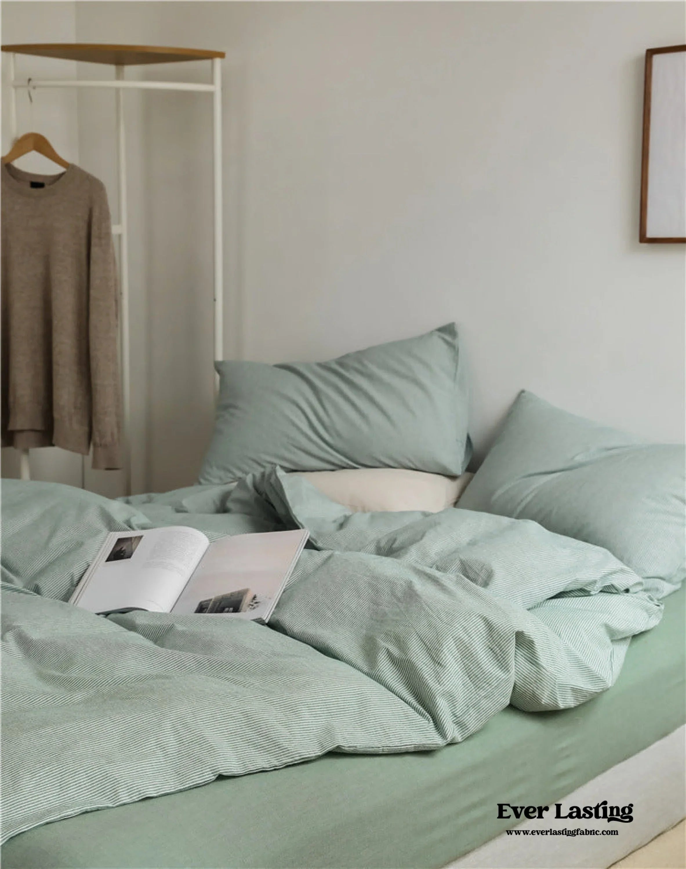 Thin Stripe Bedding Set / Blue Ever Lasting