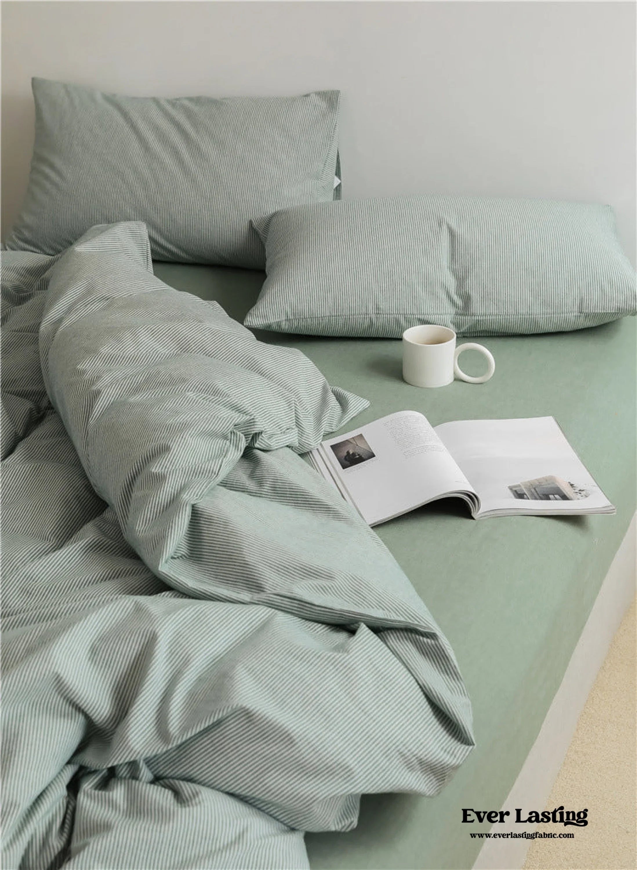 Thin Stripe Bedding Set / Blue Ever Lasting