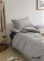 Thin Stripe Bedding Set / Blue Ever Lasting