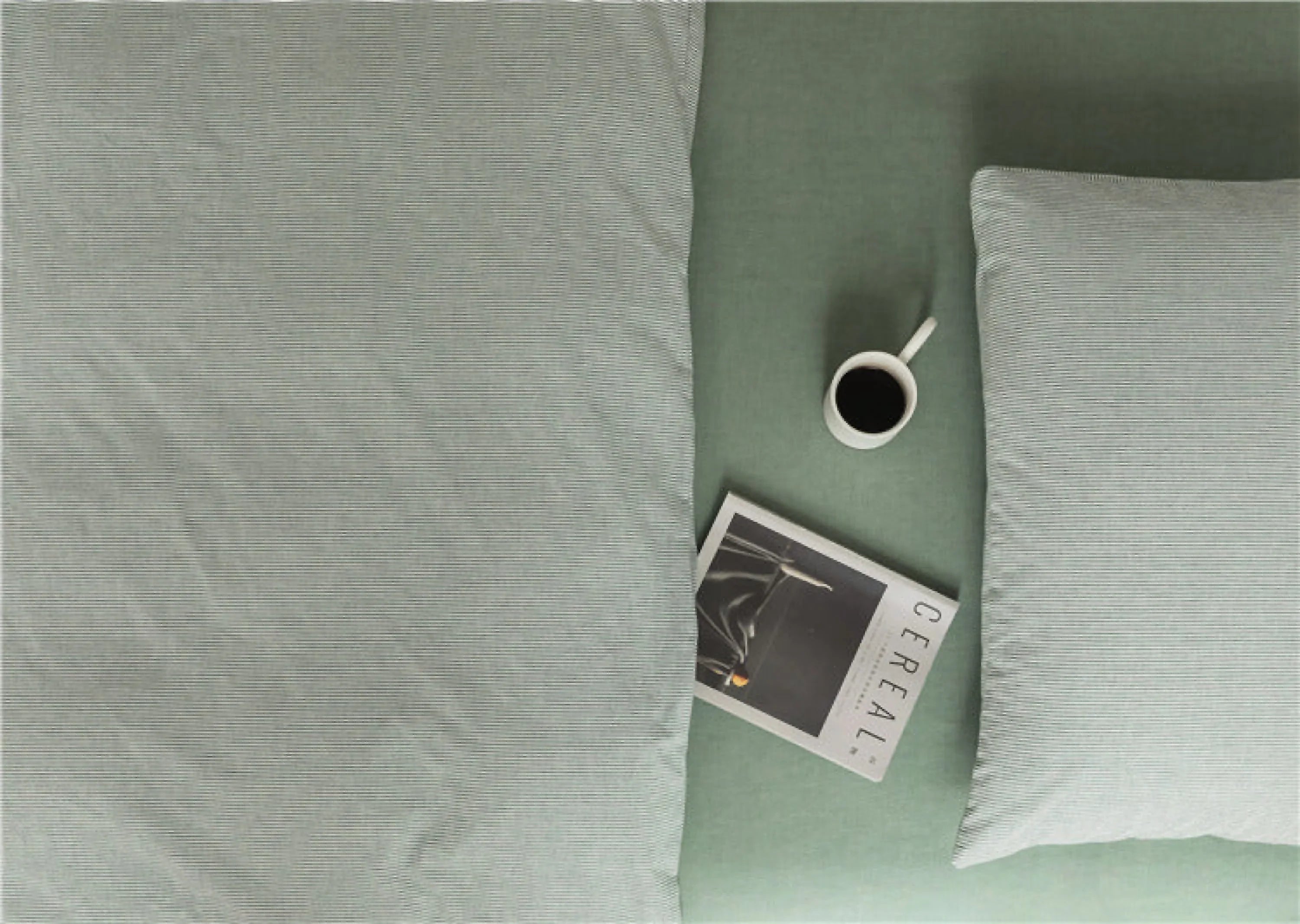 Thin Stripe Bedding Set / Blue Ever Lasting