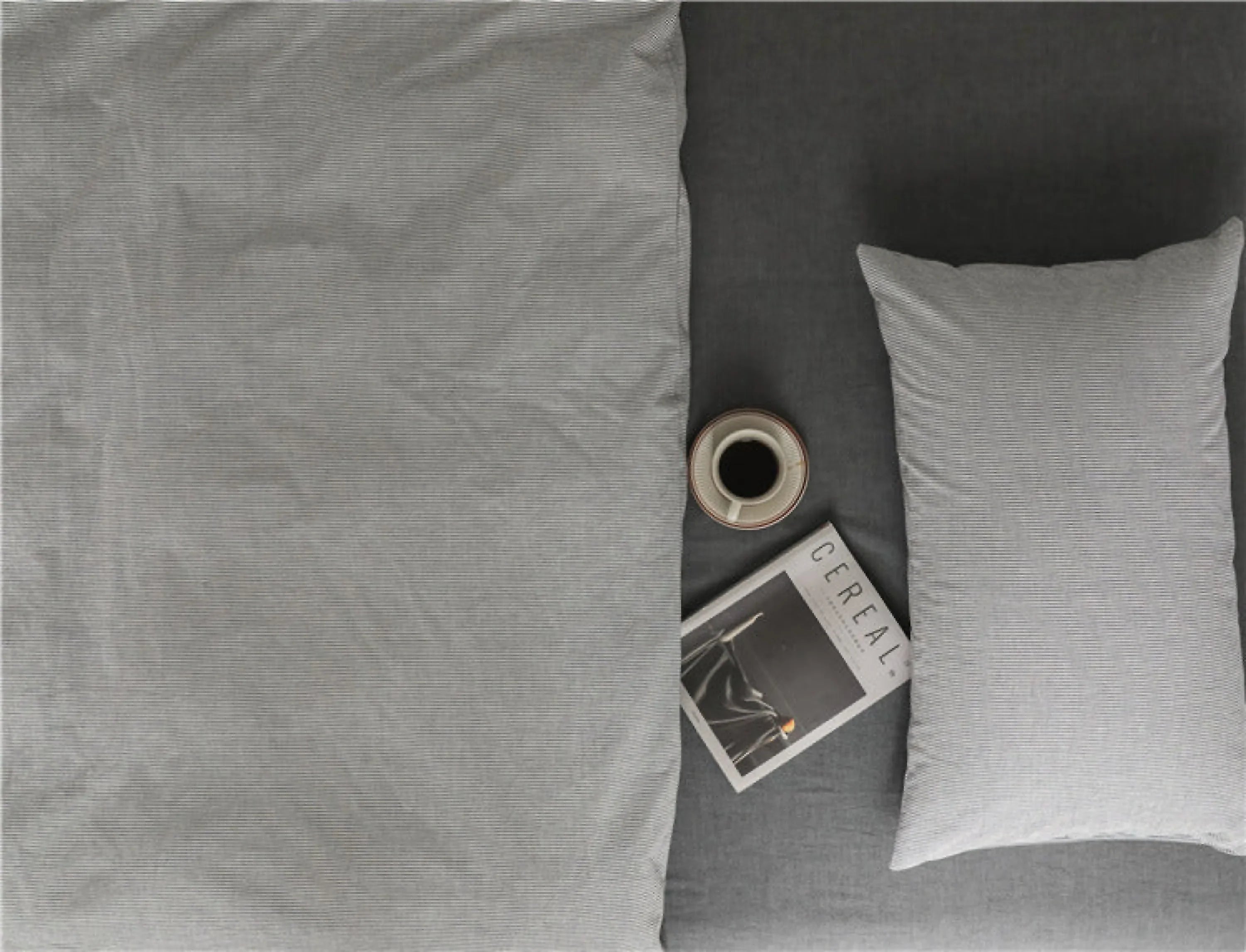 Thin Stripe Bedding Set / Blue Ever Lasting