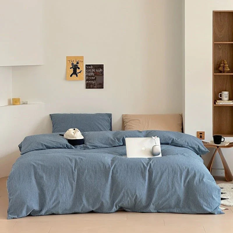 Thin Striped Bedding Set / Red Ever Lasting