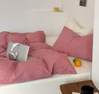 Thin Striped Bedding Set / Red